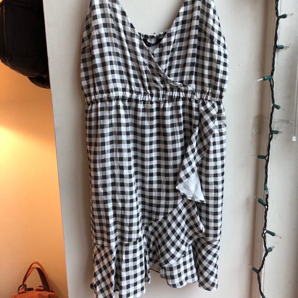 Nasty Gal Dress Size Medium. Never worn.
